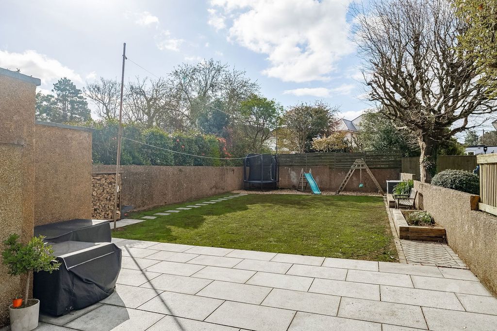 Property photo 3 of 16