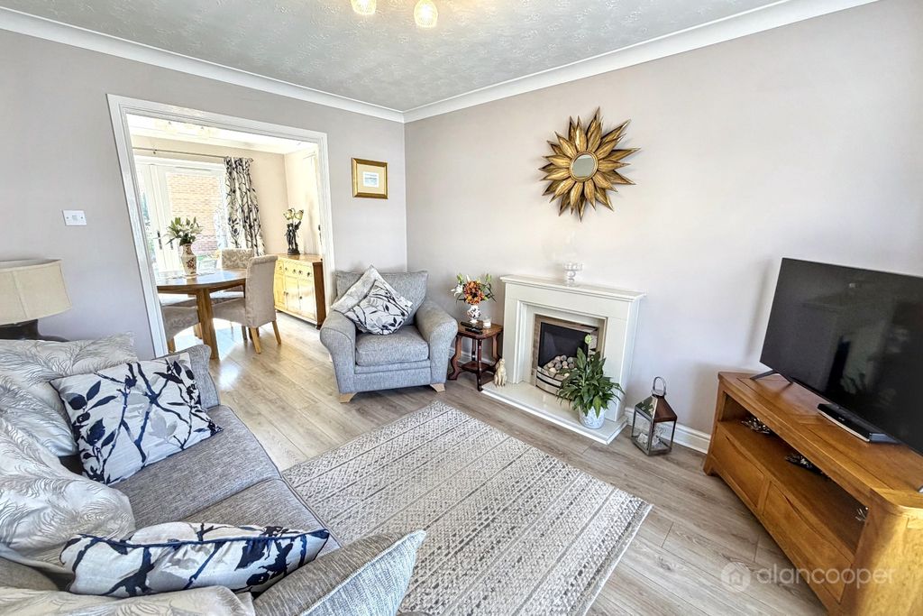 Property photo 3 of 20 5290254