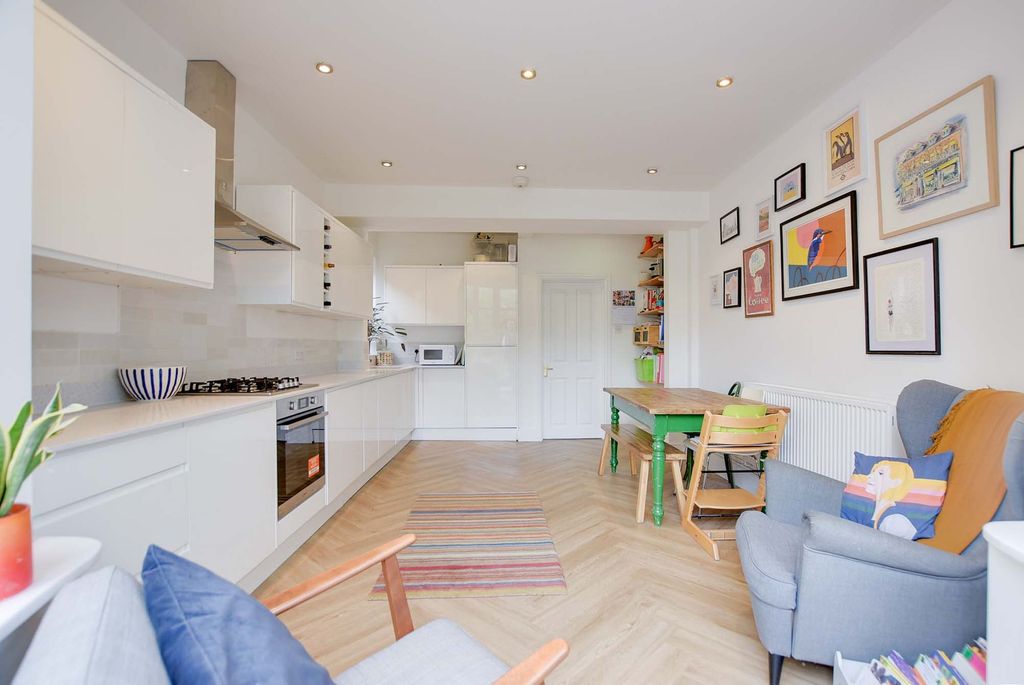 Property photo 1 of 22