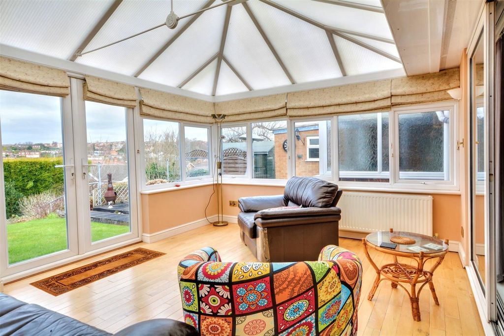 Property photo 3 of 22 Conservatory_2.Jpeg
