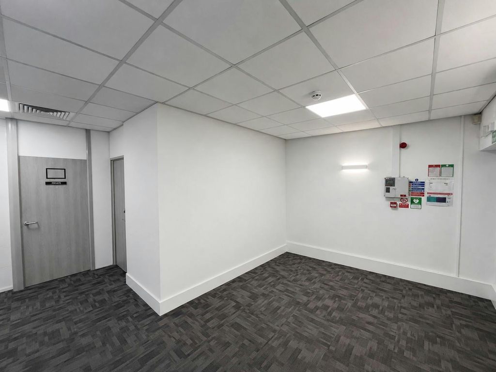Property photo 3 of 6 Wheathampsted Interior 2 .Jpeg