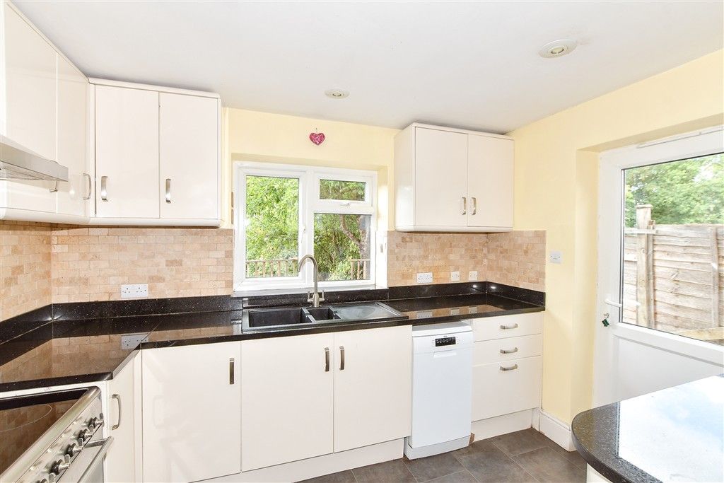 Property photo 3 of 15 Kitchen/Breakfast Room