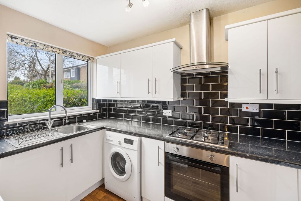 Property photo 2 of 16 Kitchen