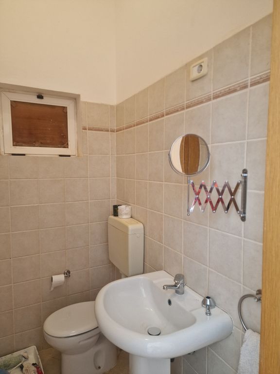Property photo 2 of 6 Bathroom: Prime Commercial Opportunity: La Piazza