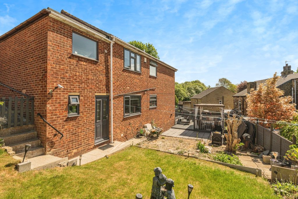 Property photo 2 of 19 Outside