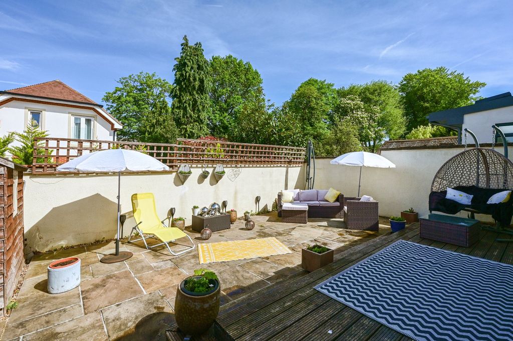 Property photo 3 of 14 Picture No. 17