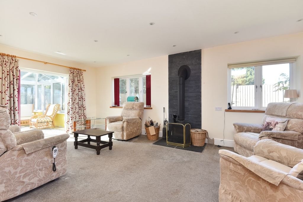 Property photo 3 of 22 5531418