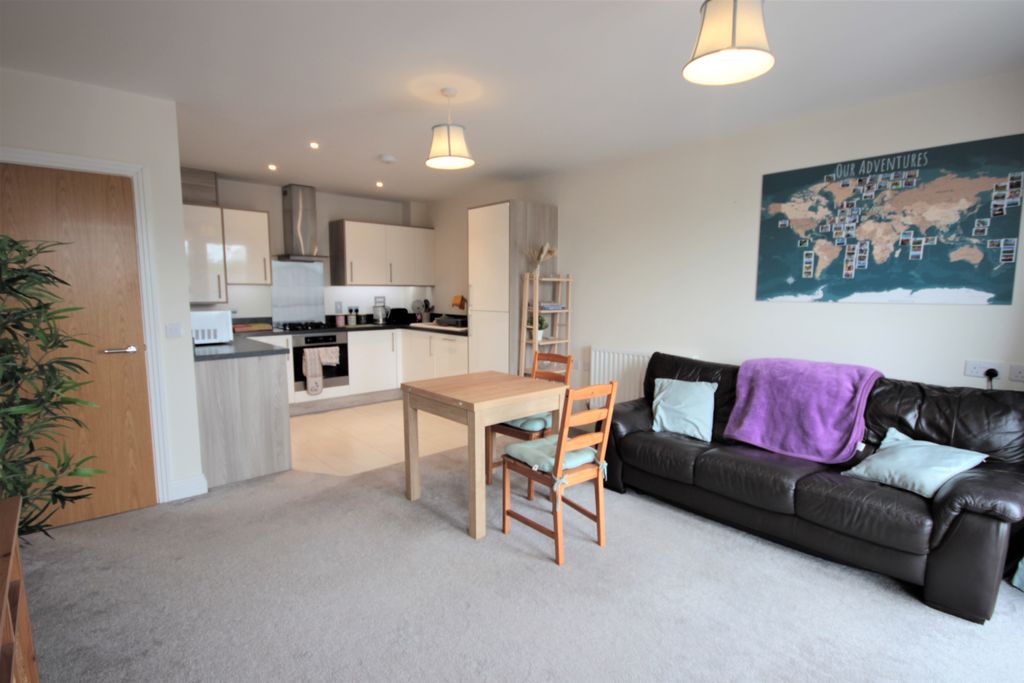 Property photo 2 of 9 Image