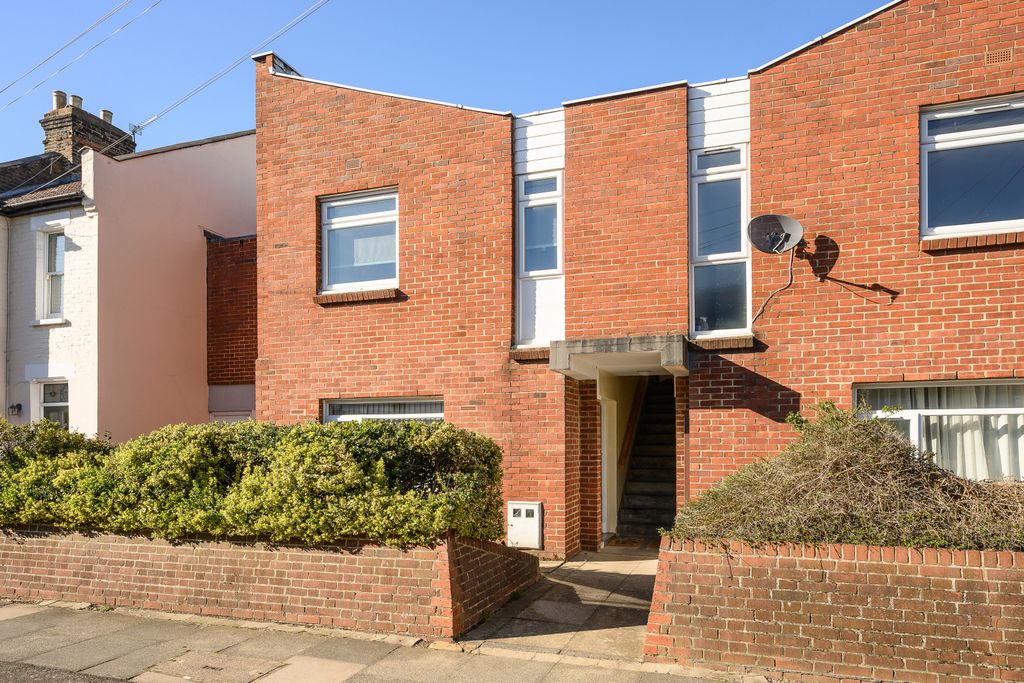 Property photo 2 of 13 Picture No. 12