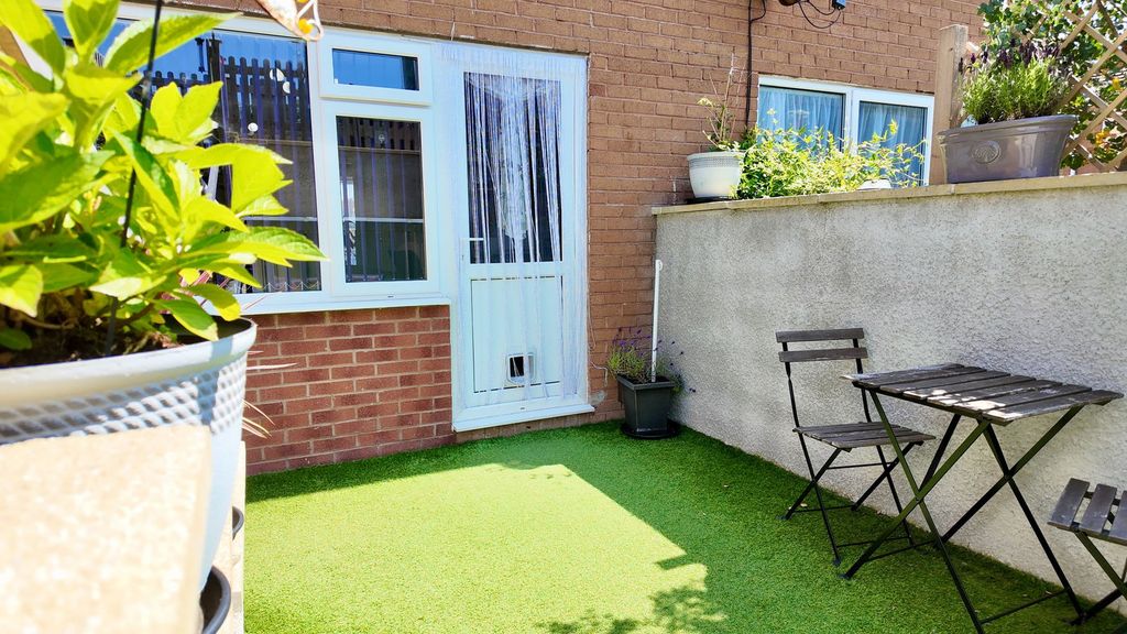 Property photo 2 of 15