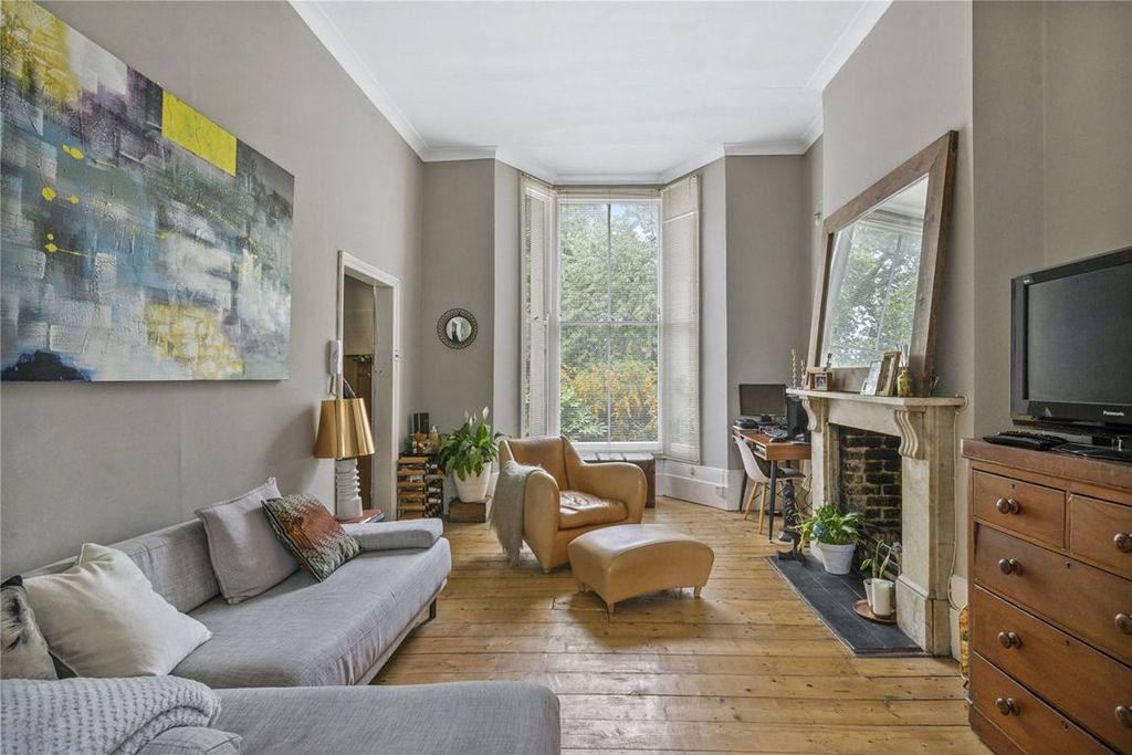 Property photo 1 of 8
