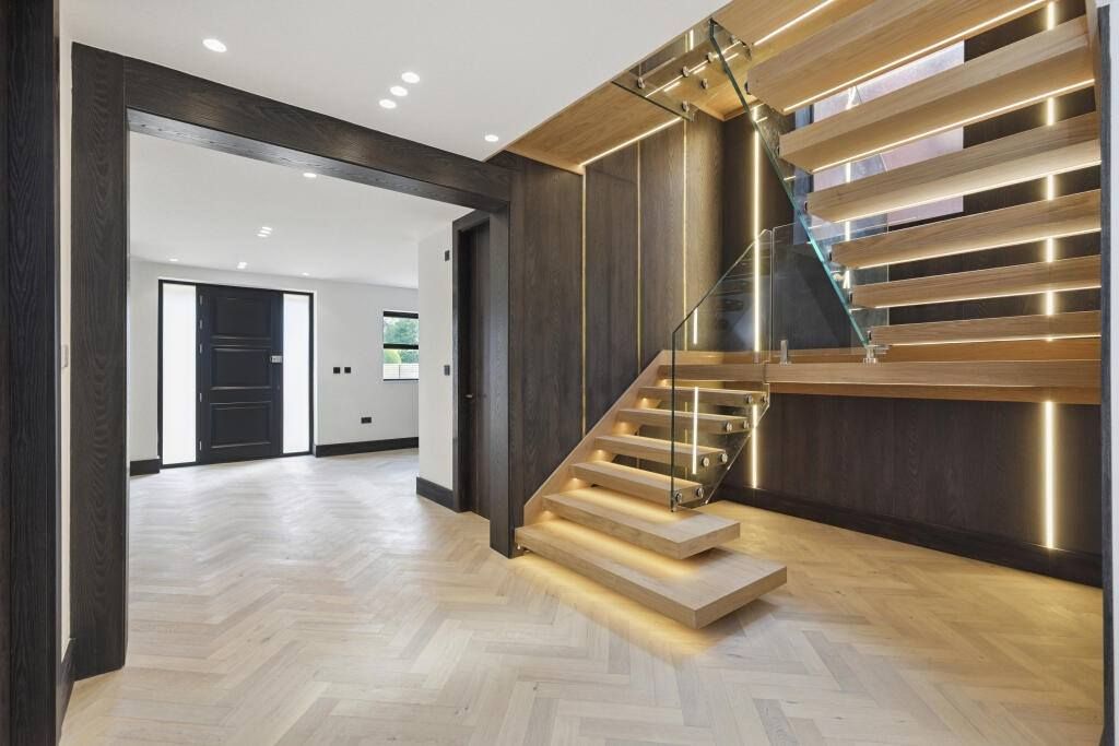 Property photo 1 of 22 3 New Luxury Homes The Pipers Pipers Green Lane Edgware Ha8