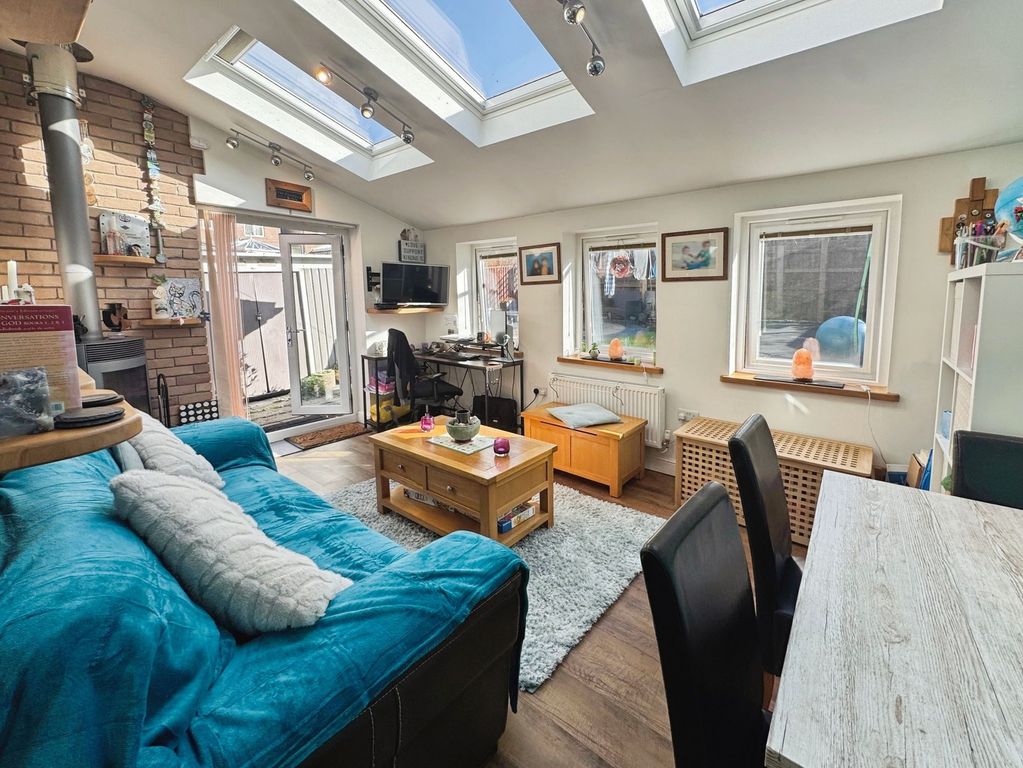 Property photo 2 of 18
