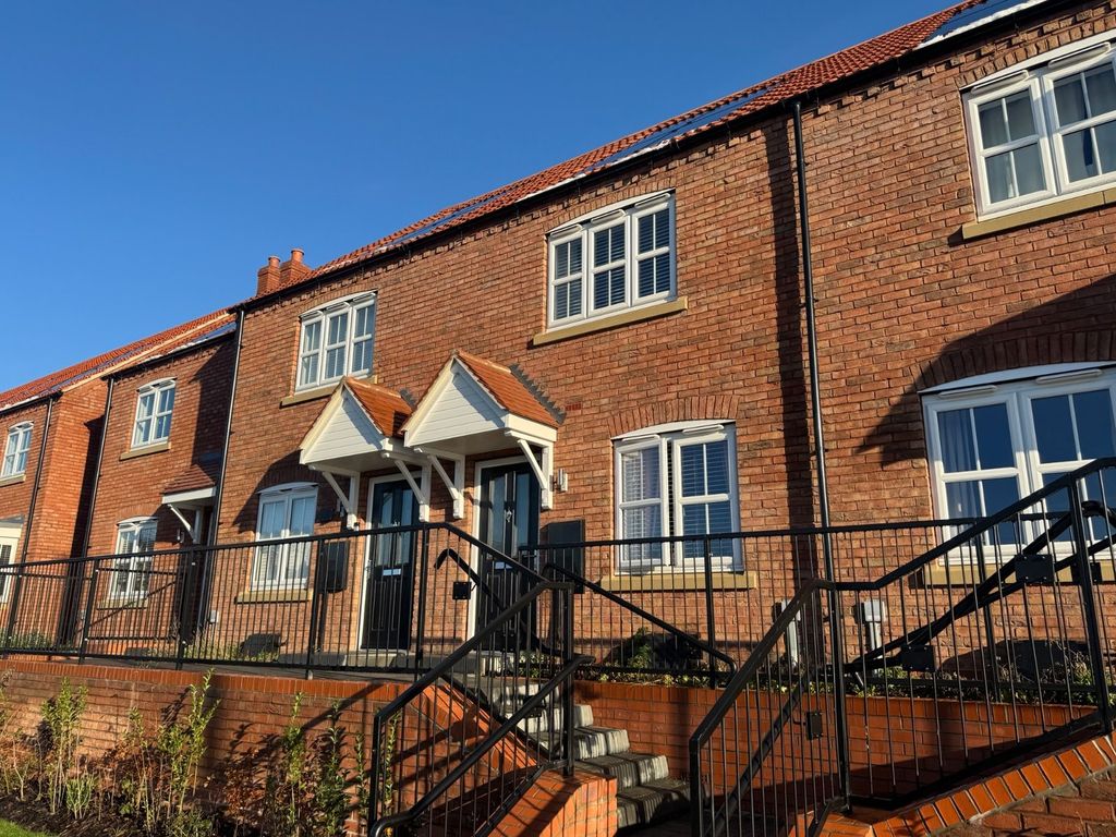 Property photo 2 of 11 2