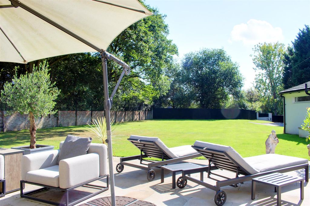 Additional image 11 of 5 bed detached house for saleDixons Hill Close, North Mymms AL9