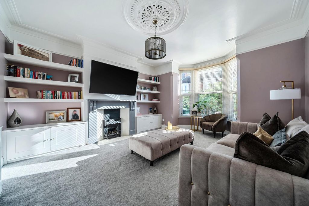 Property photo 2 of 18 1409047-9-69837Ecddf472.Jpg