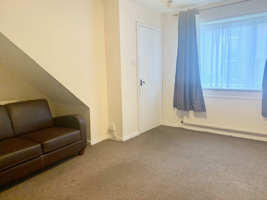 Property photo 2 of 4