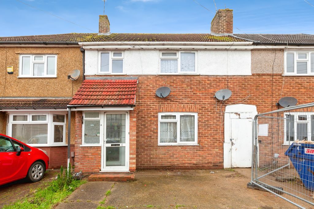 Property photo 1 of 19 Front