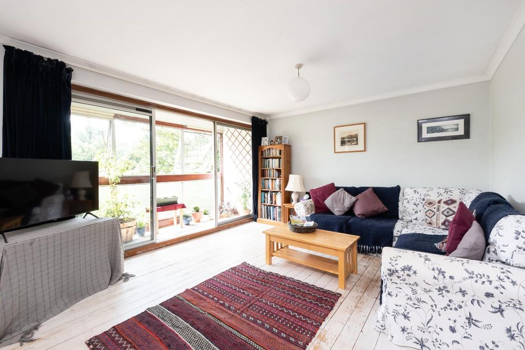 Property photo 3 of 17 42 Pitman Court, Gloucester Road, Bath, Ba1 8Bd (6