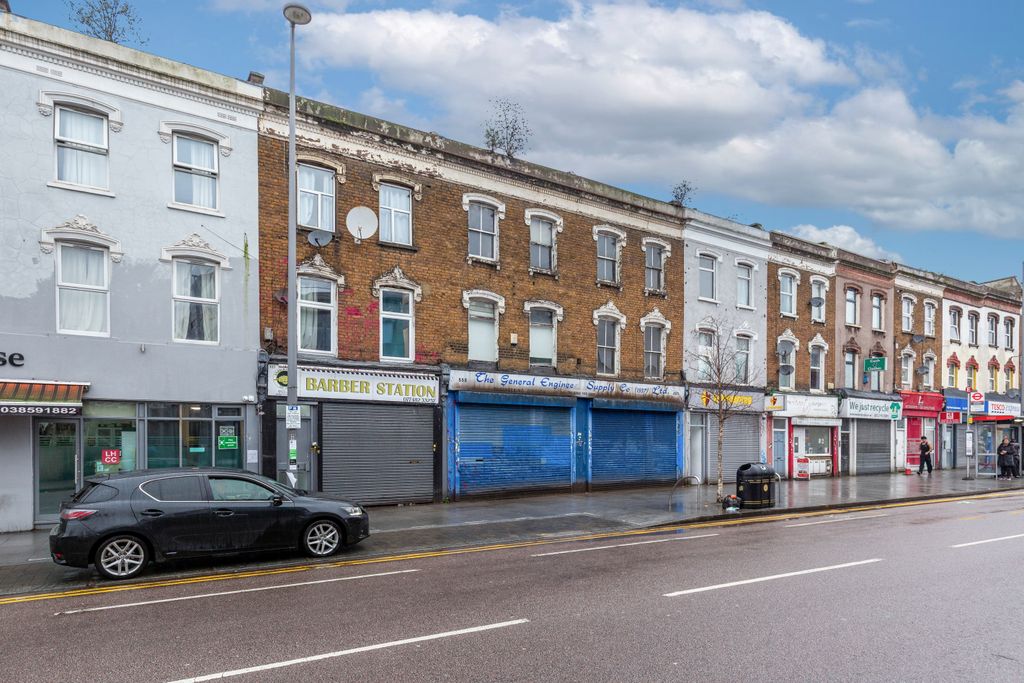 Property photo 3 of 70 555-557 High Road, Leytonstone, London, E11 4Pd