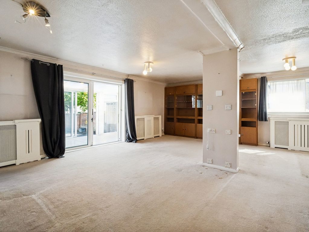 Property photo 2 of 23