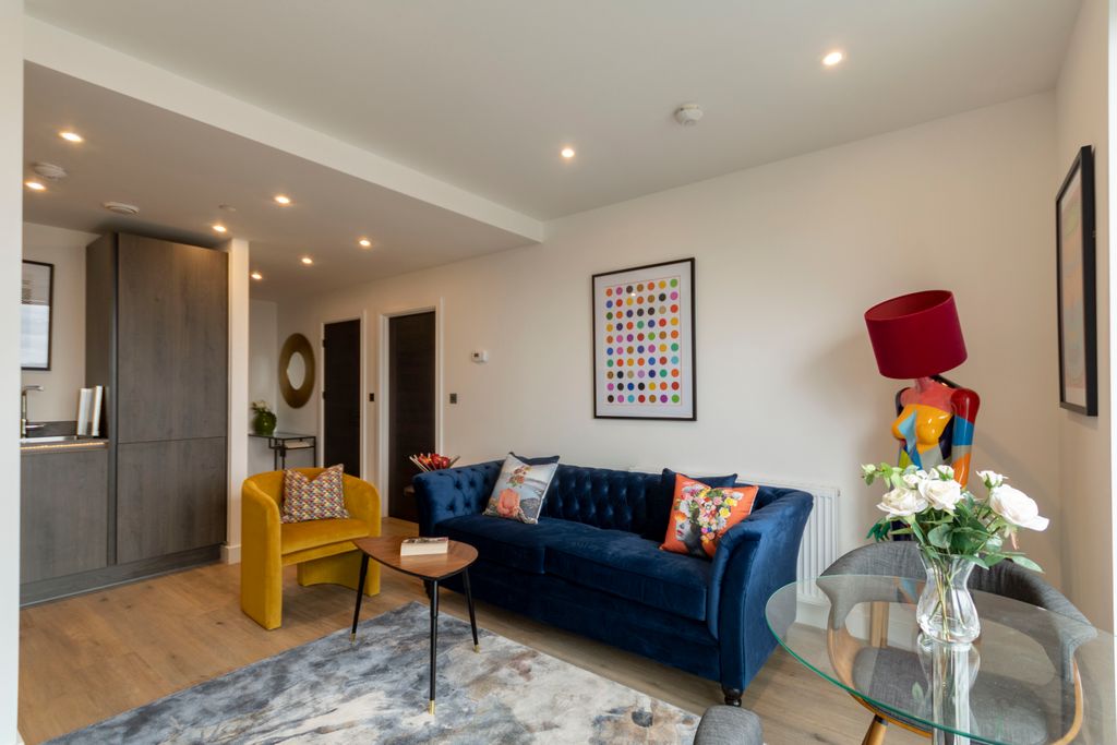 Property photo 3 of 24