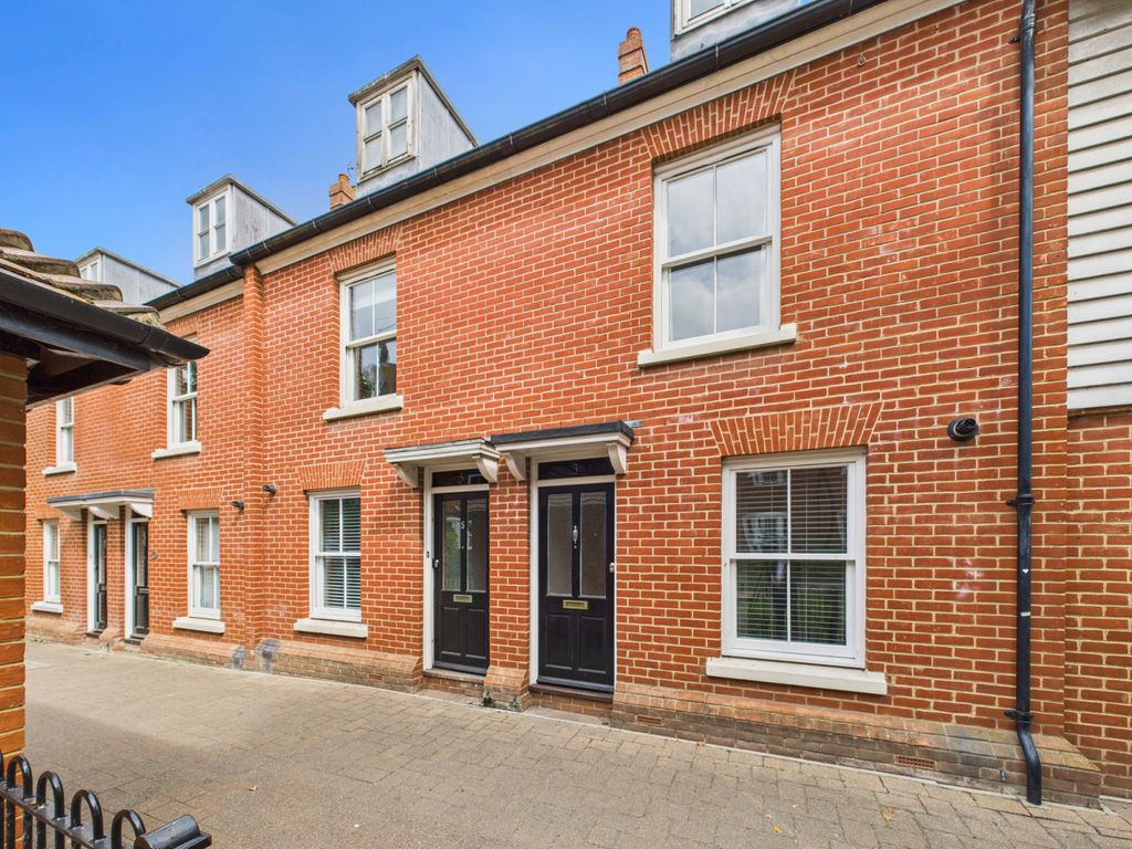 Property photo 1 of 15 4 Bedroom House For Rent