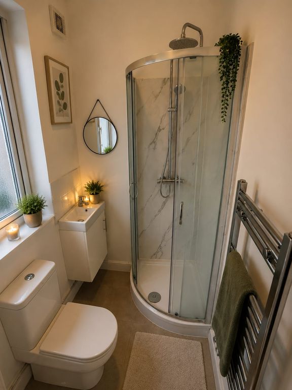 Property photo 3 of 10 Room 5 Bathroom