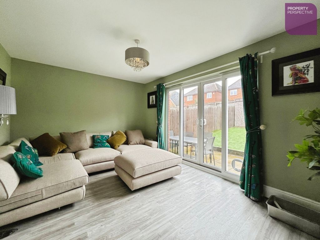 Property photo 2 of 18 Living Room