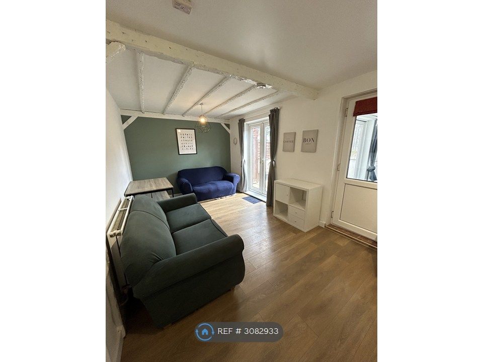 Property photo 2 of 27