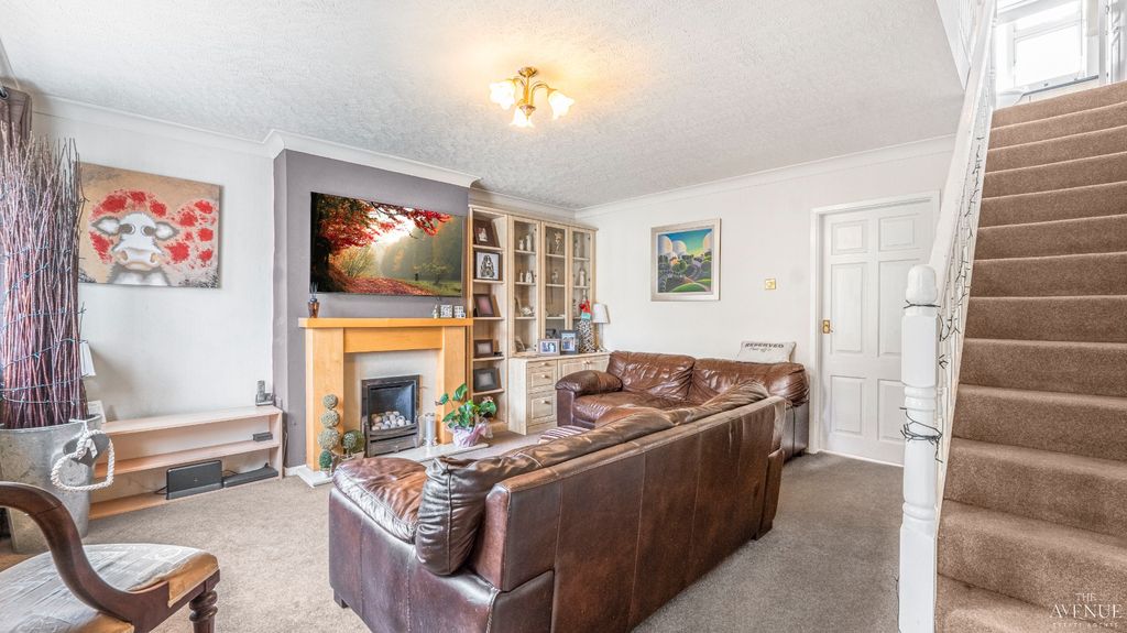 Property photo 2 of 28 5247894