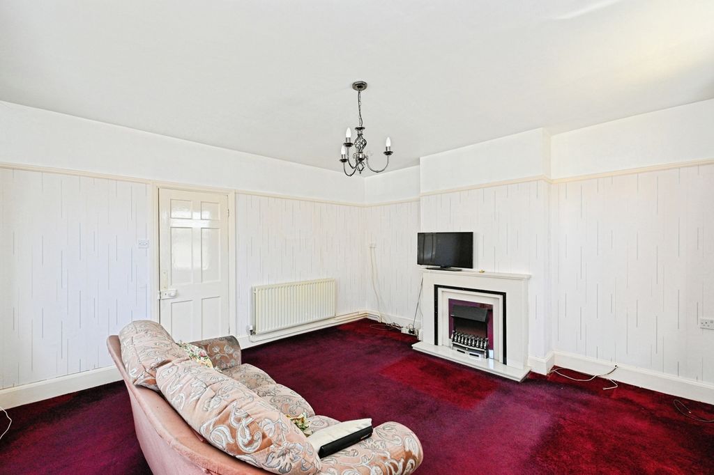 Property photo 3 of 18 Pbox-Img.Jpg