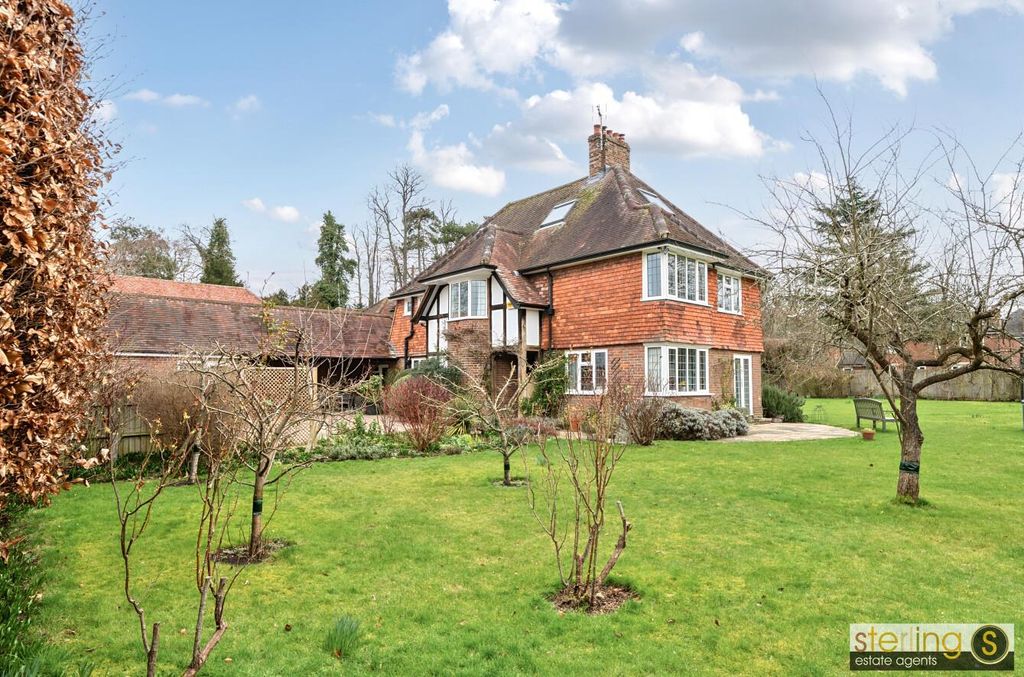 Property photo 3 of 18 33590E0B-A017-4440-A868-624c611E049F.Jpg