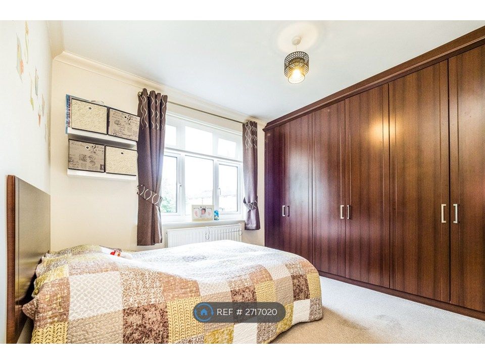 Property photo 3 of 11 2nd Bedroom