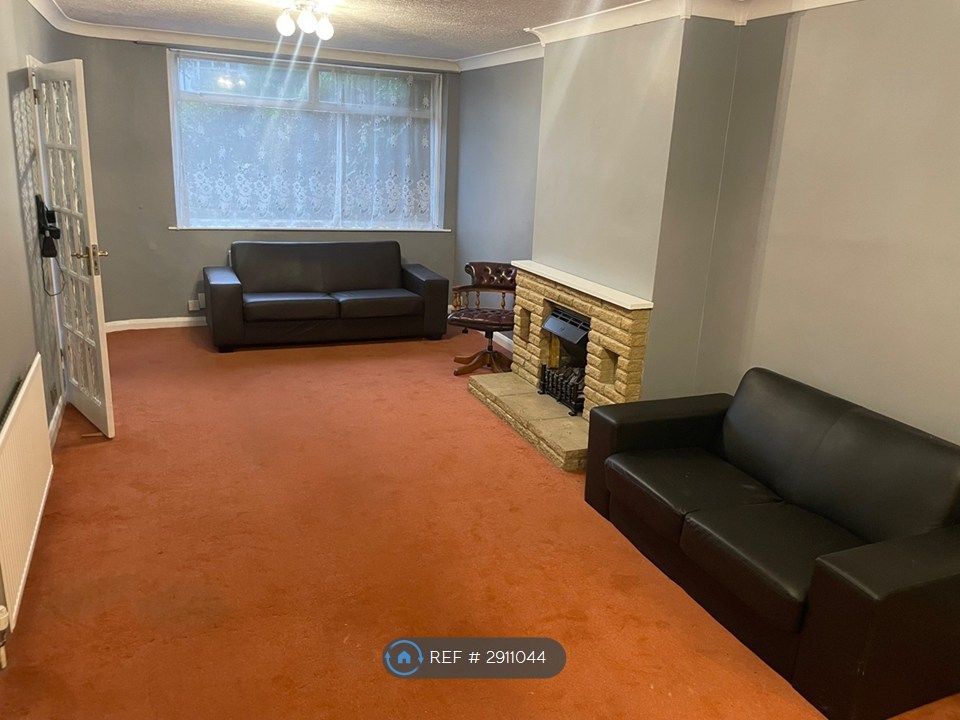 Property photo 3 of 13
