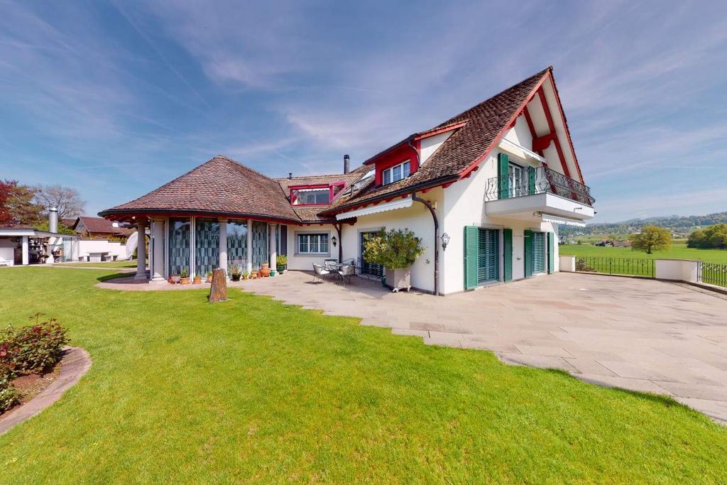 Property photo 1 of 13