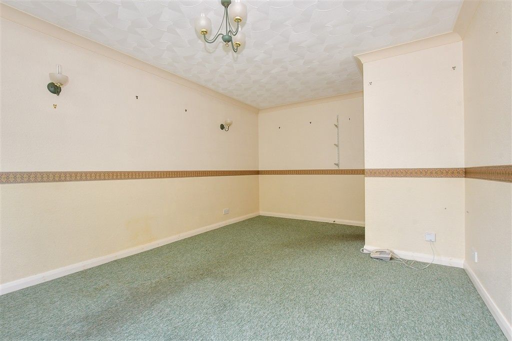 Property photo 3 of 8 Lounge/ Dining Room