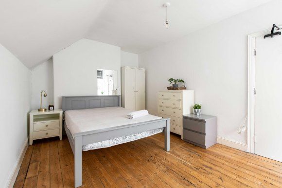 Property photo 2 of 11 16 Albert Grove-Low-33.Jpg