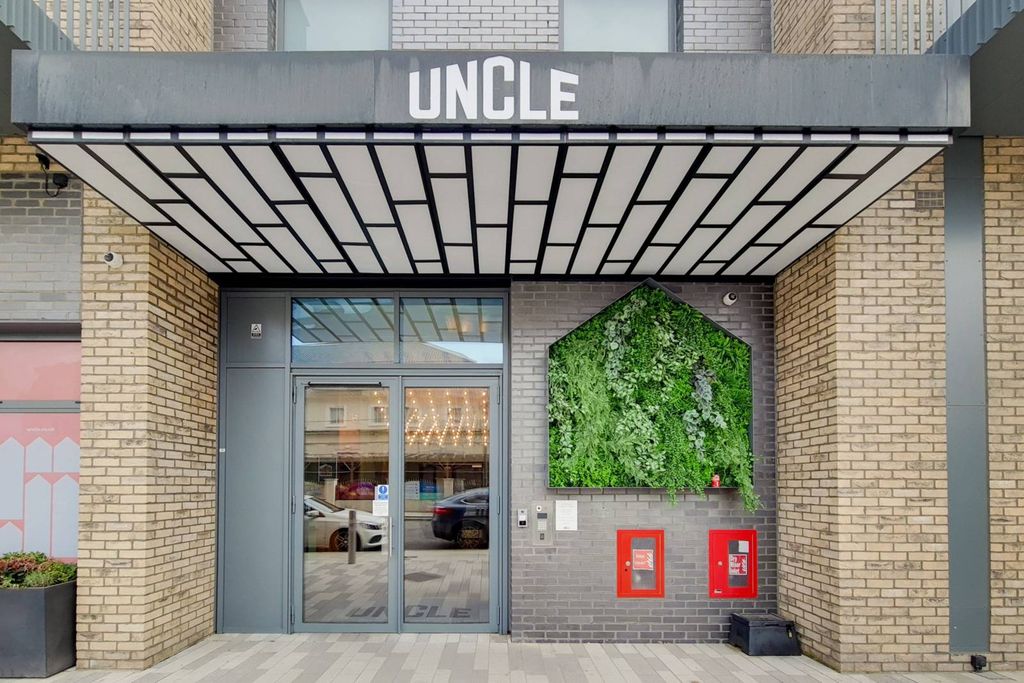 Property photo 3 of 23