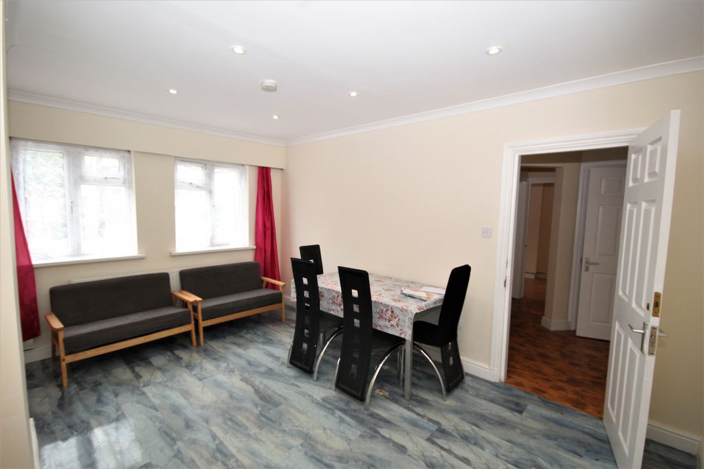 Property photo 2 of 4 Gallery