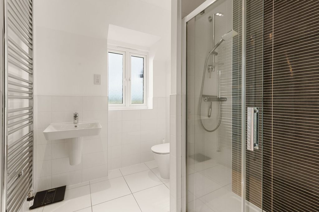 Additional image 9 of 5 bed detached house for saleValehouse Close, Hampton Water PE7