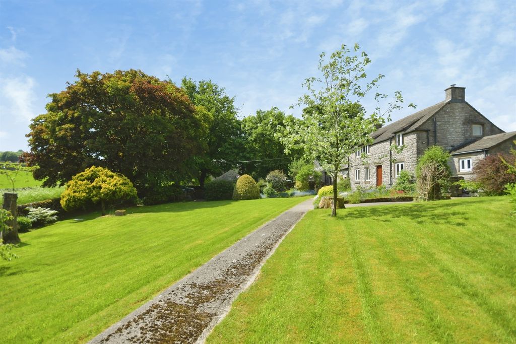 Property photo 1 of 24