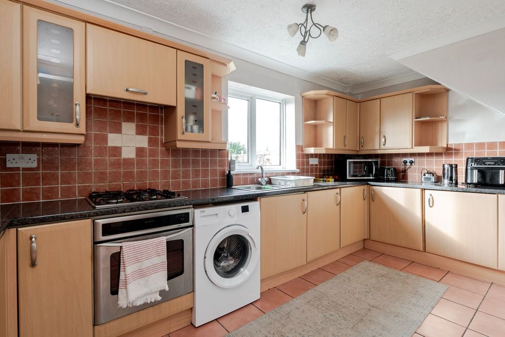 Property photo 3 of 14