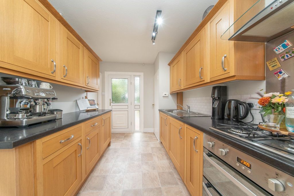 Property photo 2 of 23 Kitchen