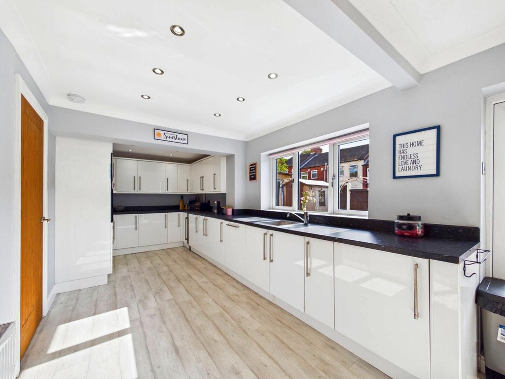 Property photo 2 of 13 Kitchen