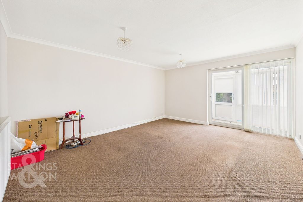 Property photo 2 of 23