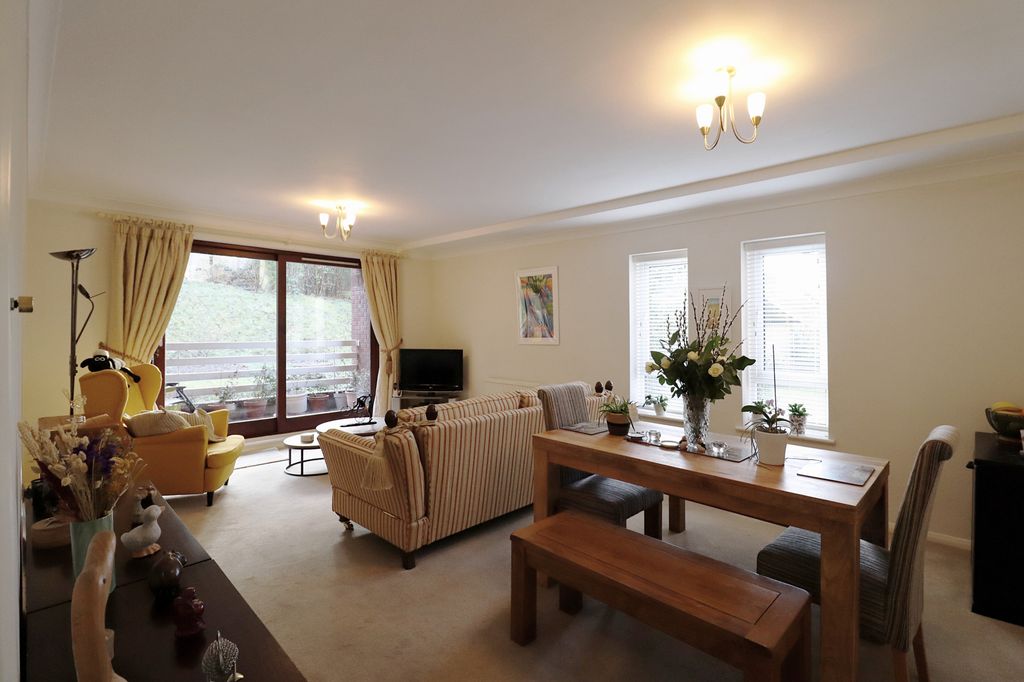 Property photo 3 of 13