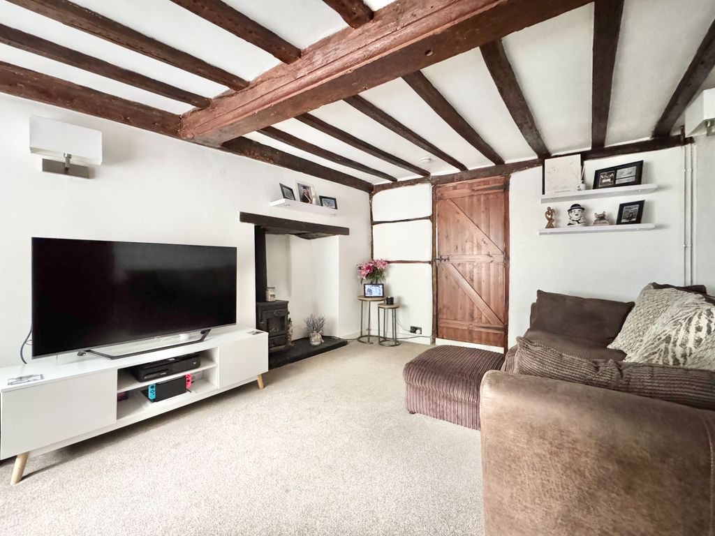 Property photo 1 of 23 Church Road, Ivinghoe