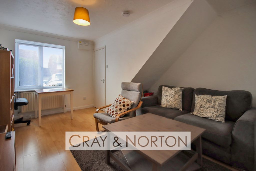 Property photo 3 of 8 Photo 3