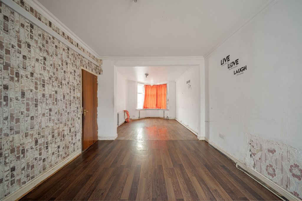 Property photo 2 of 13 Photo 7